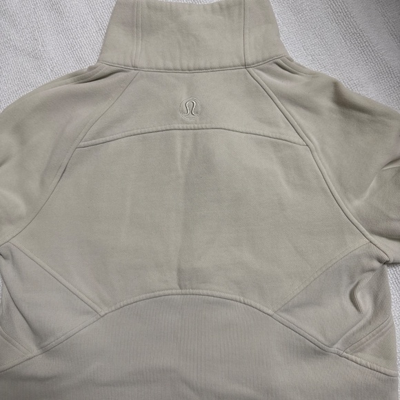 LULULEMON - Picture 2 of 4